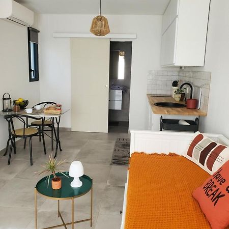 Charmant Studio Moderne Avec Exterieur "Dormir En Provence" Fontvieille Luaran gambar