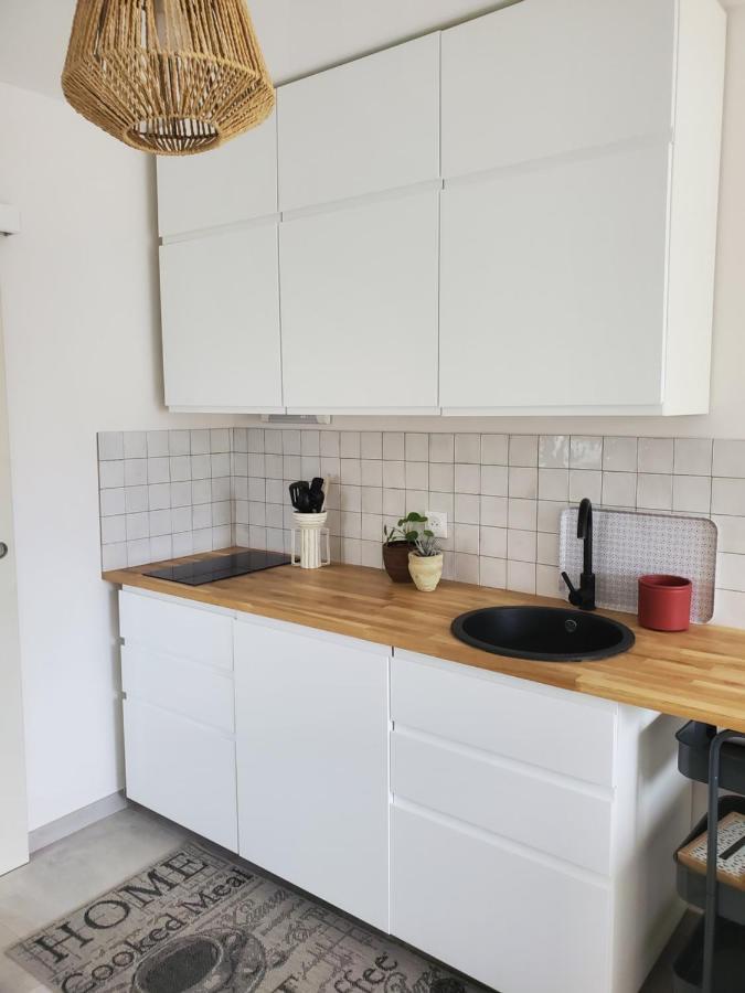 Charmant Studio Moderne Avec Exterieur "Dormir En Provence" Fontvieille Luaran gambar