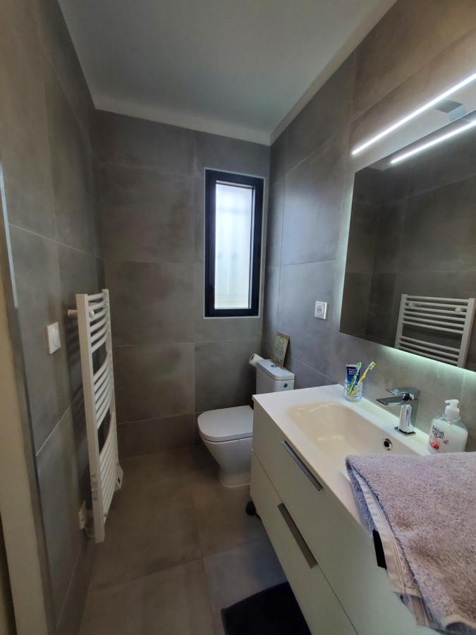 Charmant Studio Moderne Avec Exterieur "Dormir En Provence" Fontvieille Luaran gambar